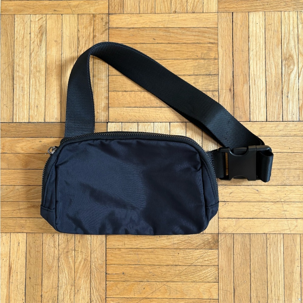 NWT HALARA Crossbody Bag, Black